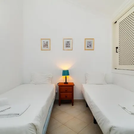 Ponta Grande - Ponta Αλμπουφέιρα